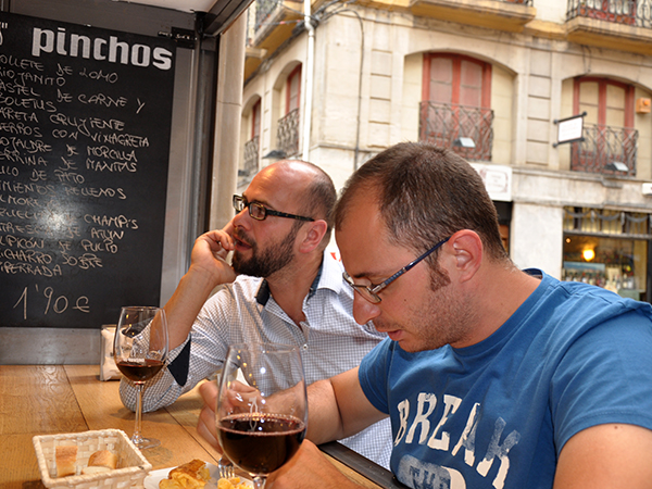 Trip to Logroño 6 – Sven and Sante at Bar La Tavina 
